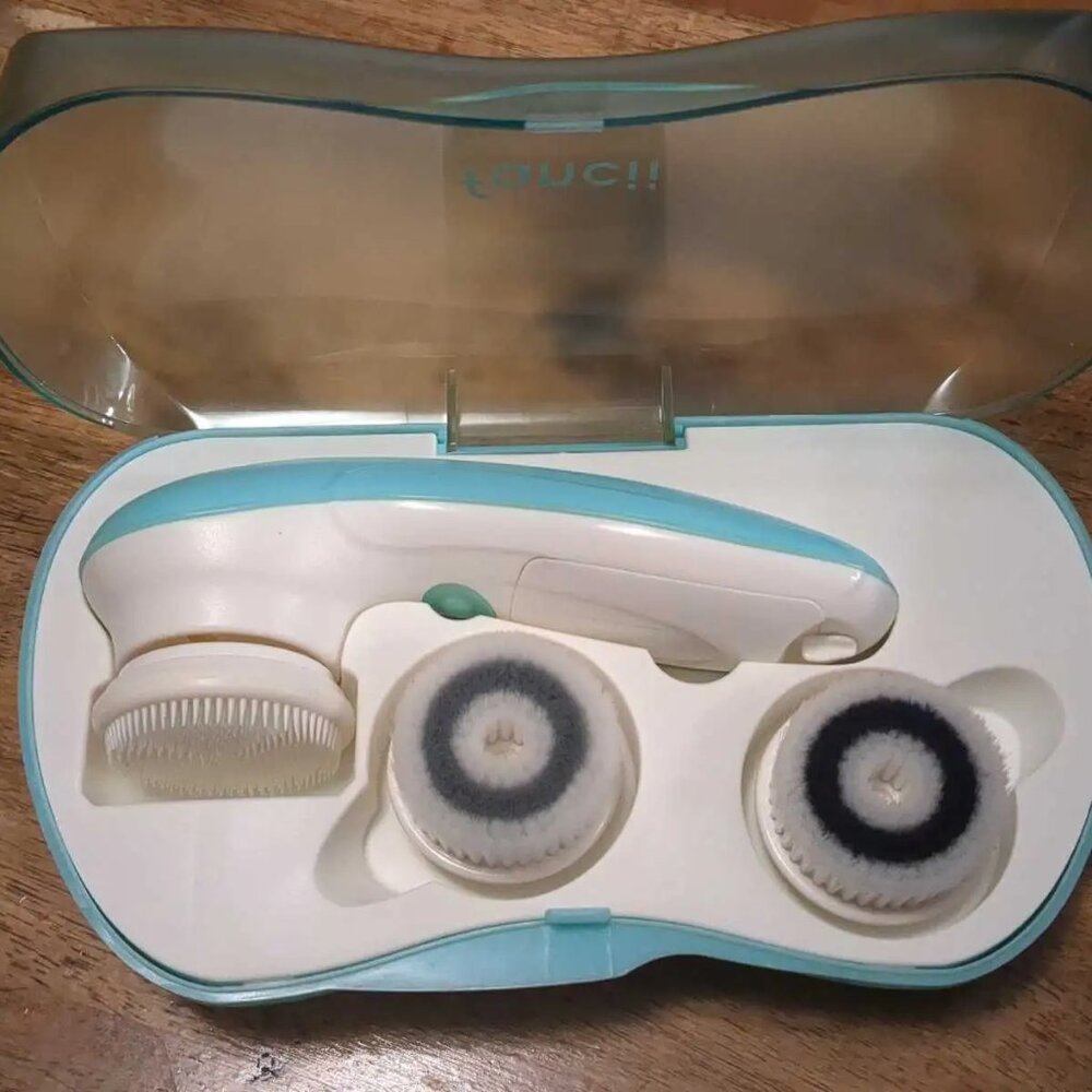 Fancii Electric Facial & Body Cleansing Brush Kit - NEW
